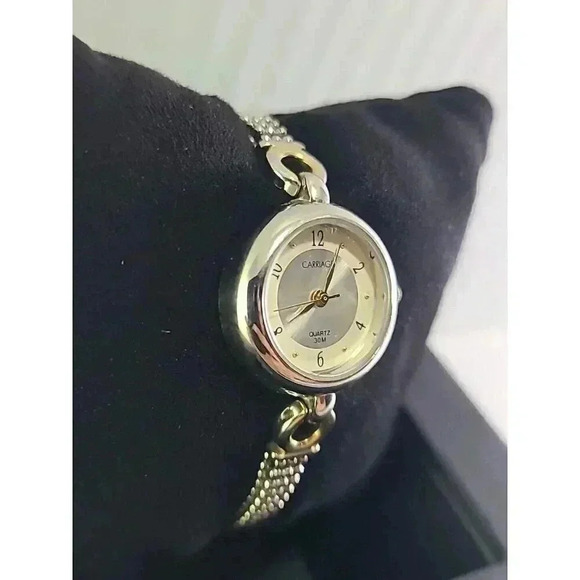 Vintage Carriage by Timex Wristwatch Gold and Silver Tone Band Round Face - Picture 3 of 8